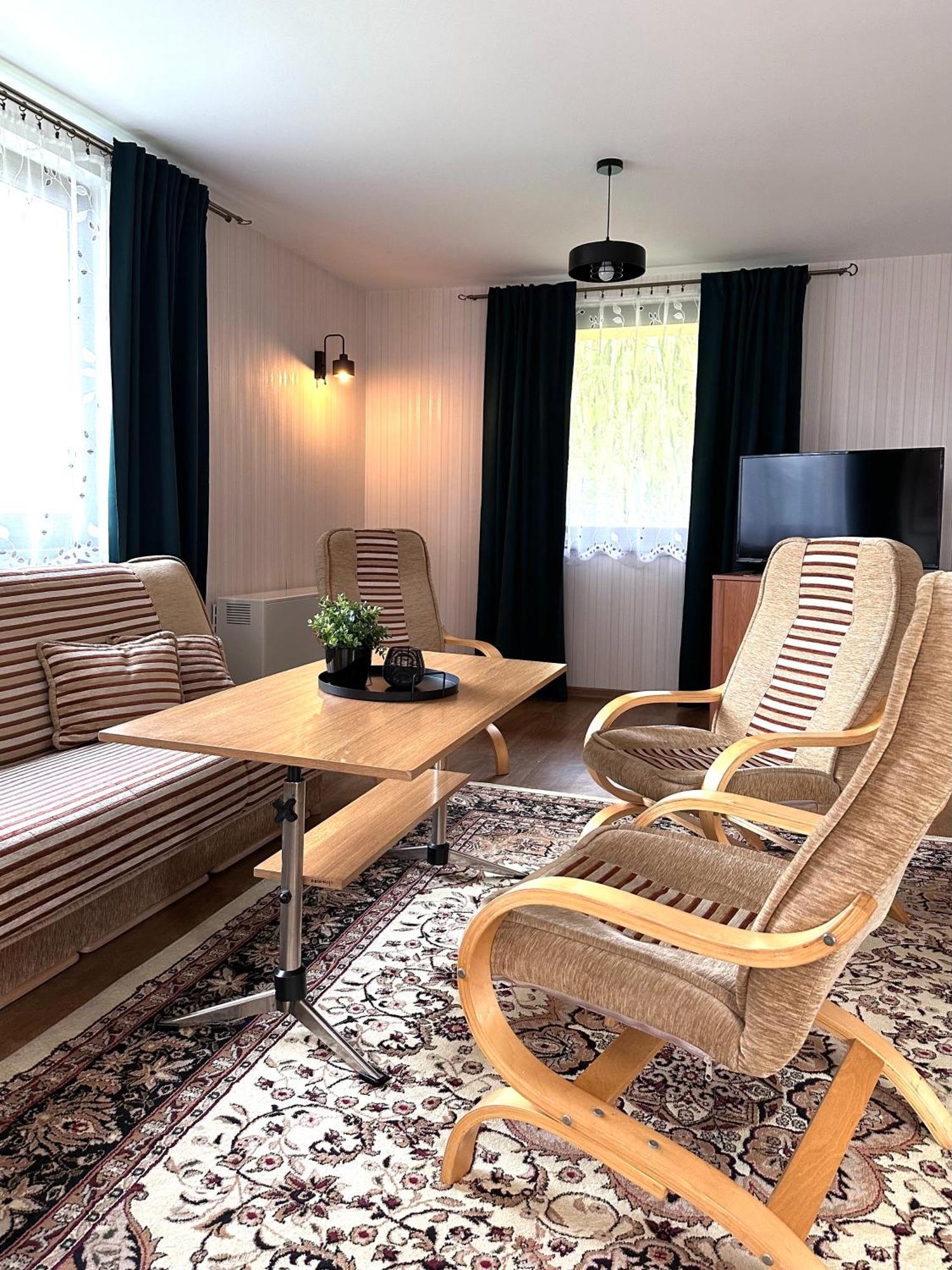 Ponikiew Resort Wadowice Buitenkant foto