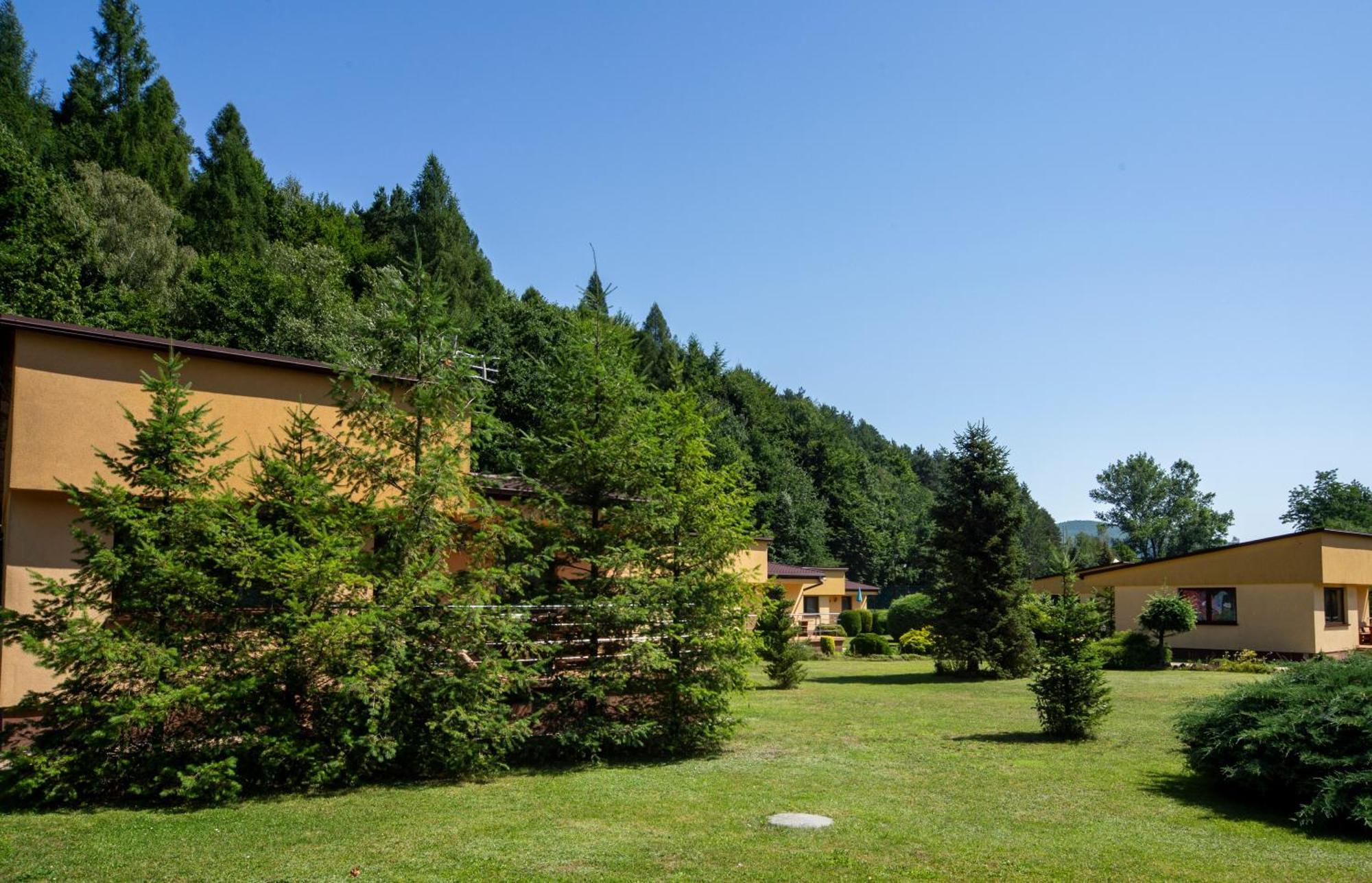 Ponikiew Resort Wadowice Buitenkant foto