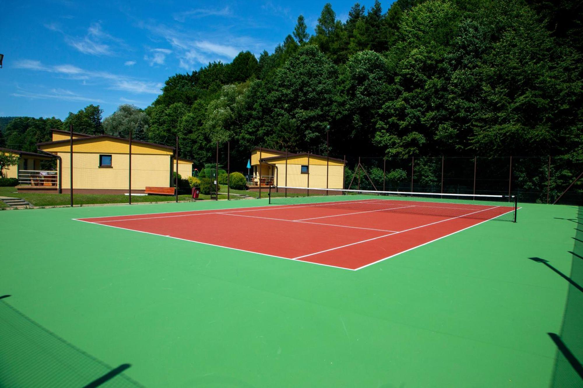 Ponikiew Resort Wadowice Buitenkant foto